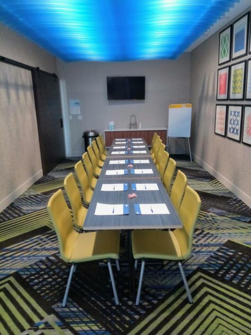 Holiday Inn Express & Suites - Dallas Nw Hwy - Love Field By Ihg Экстерьер фото